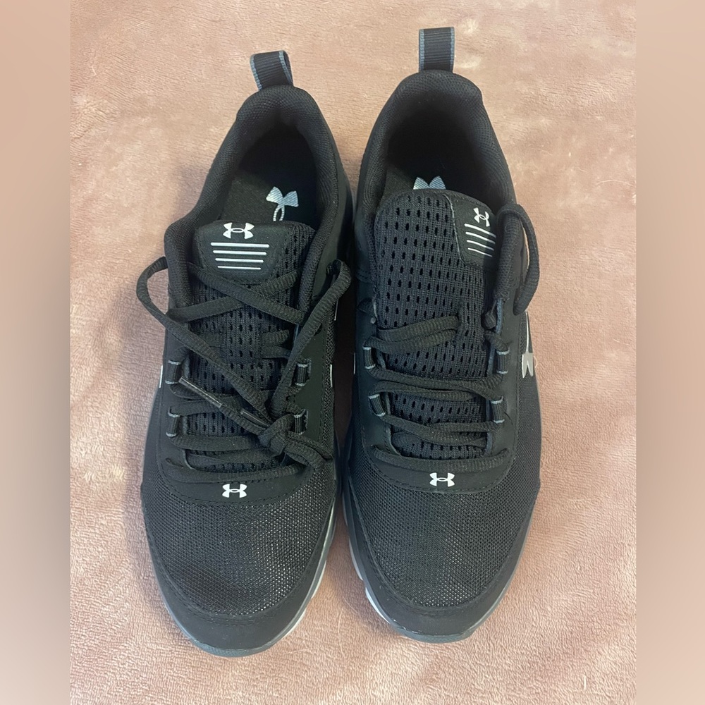 Under Armour Sneakers, Size 7Y New.